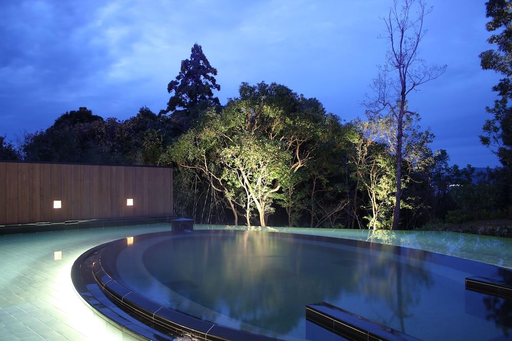 Shirahama Coganoi Resort & Spa Екстериор снимка